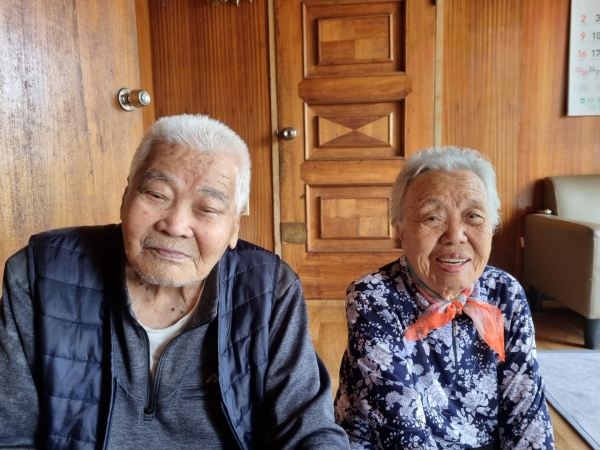 장성읍 충무동 김판근·강현순 씨 부부. 올해로 결혼 72주년을 맞았다.