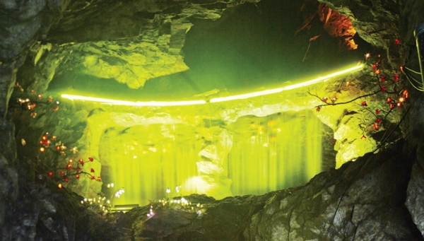 광명동굴 '황금 폭포'
